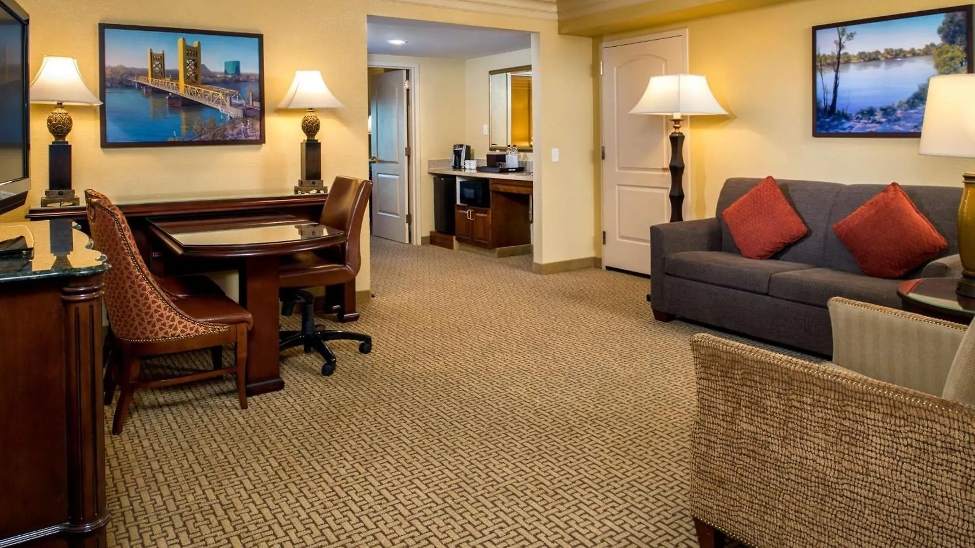 Embassy Suites By Hilton Sacramento Riverfront Promenade Hotel