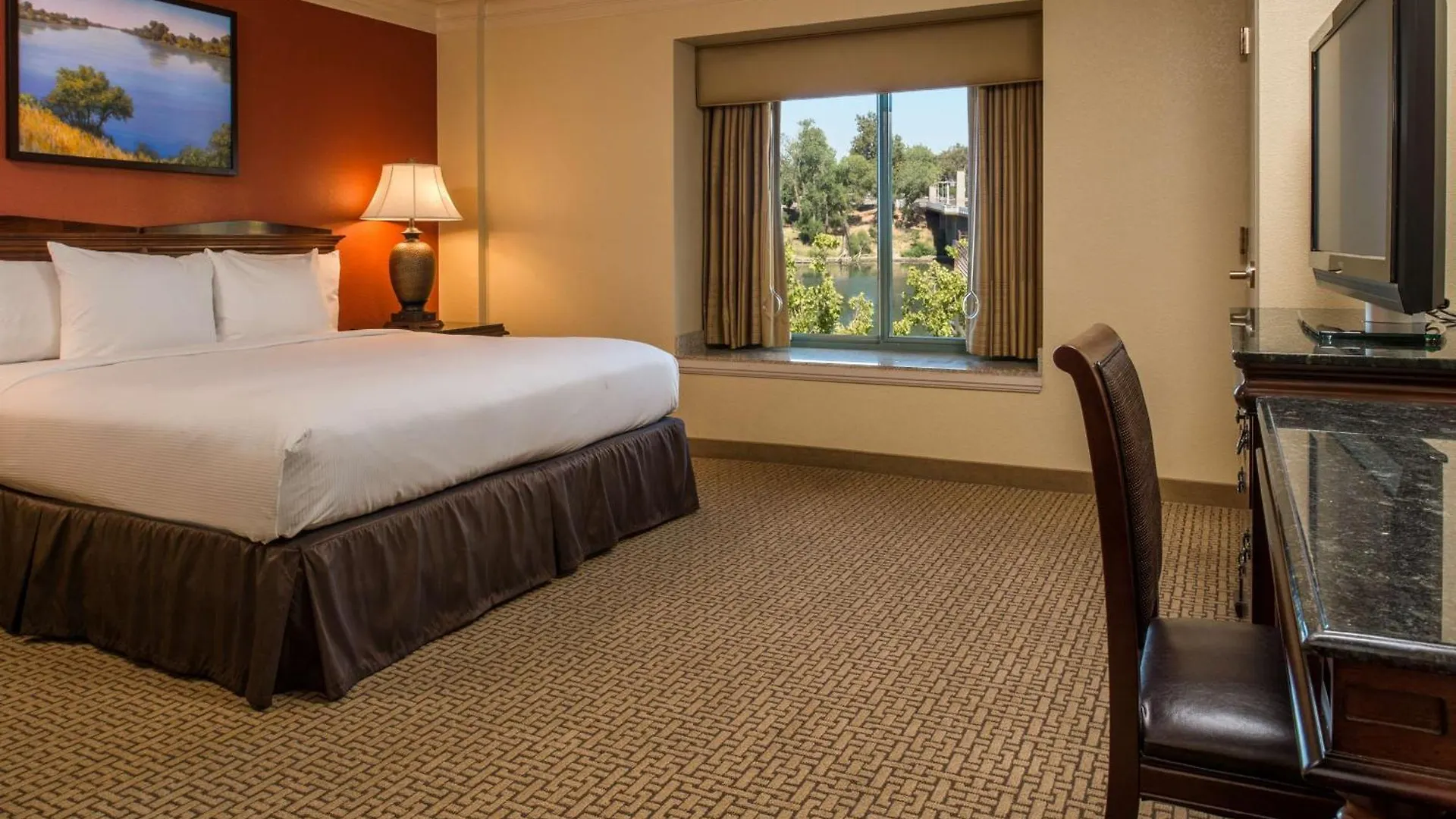 Hotel Embassy Suites By Hilton Sacramento Riverfront Promenade