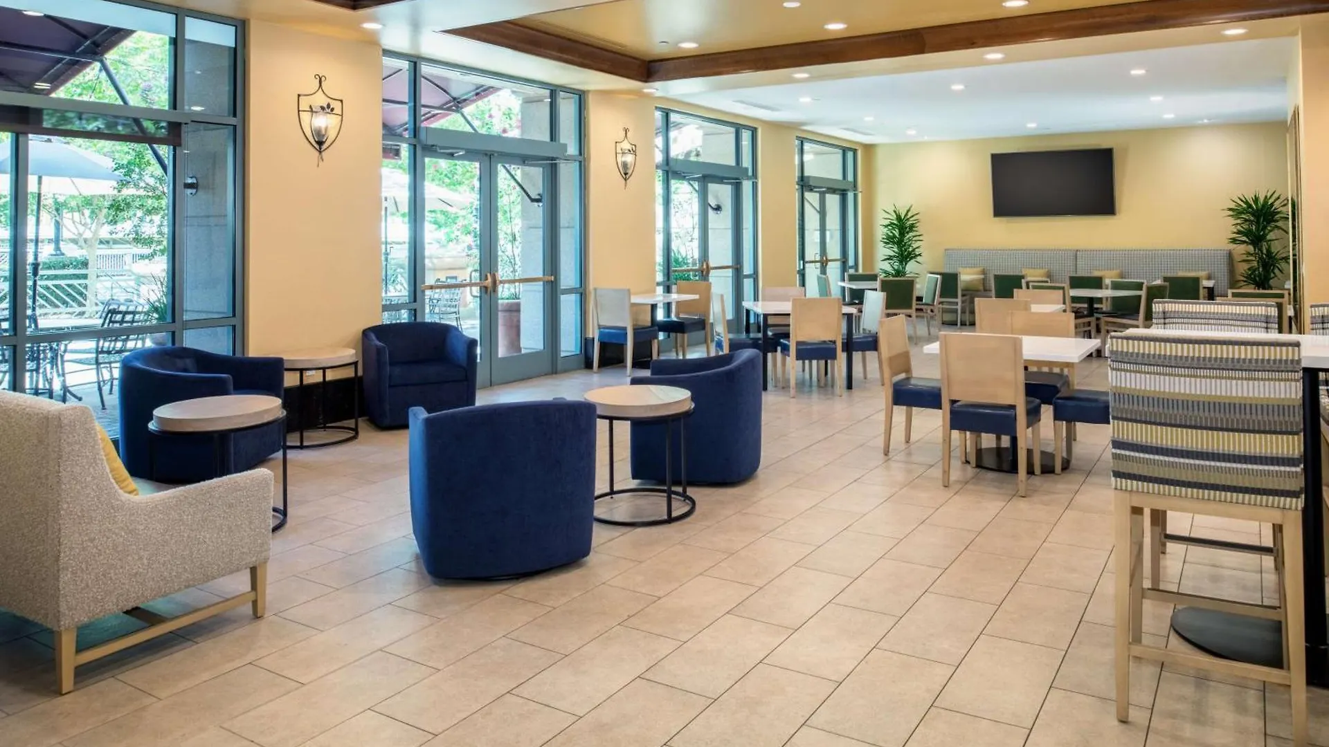 Embassy Suites By Hilton Sacramento Riverfront Promenade 4*,  Estados Unidos