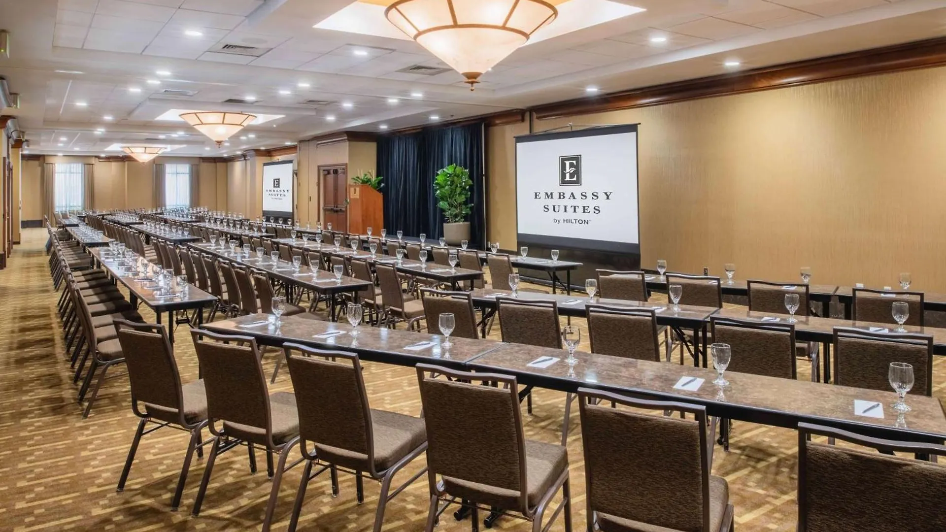 Hotel Embassy Suites By Hilton Sacramento Riverfront Promenade