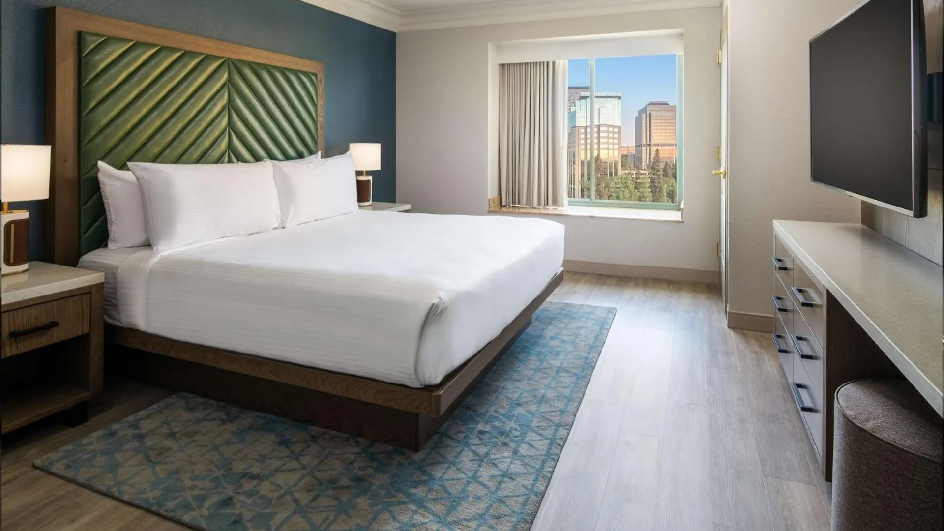 Embassy Suites By Hilton Sacramento Riverfront Promenade Hotel