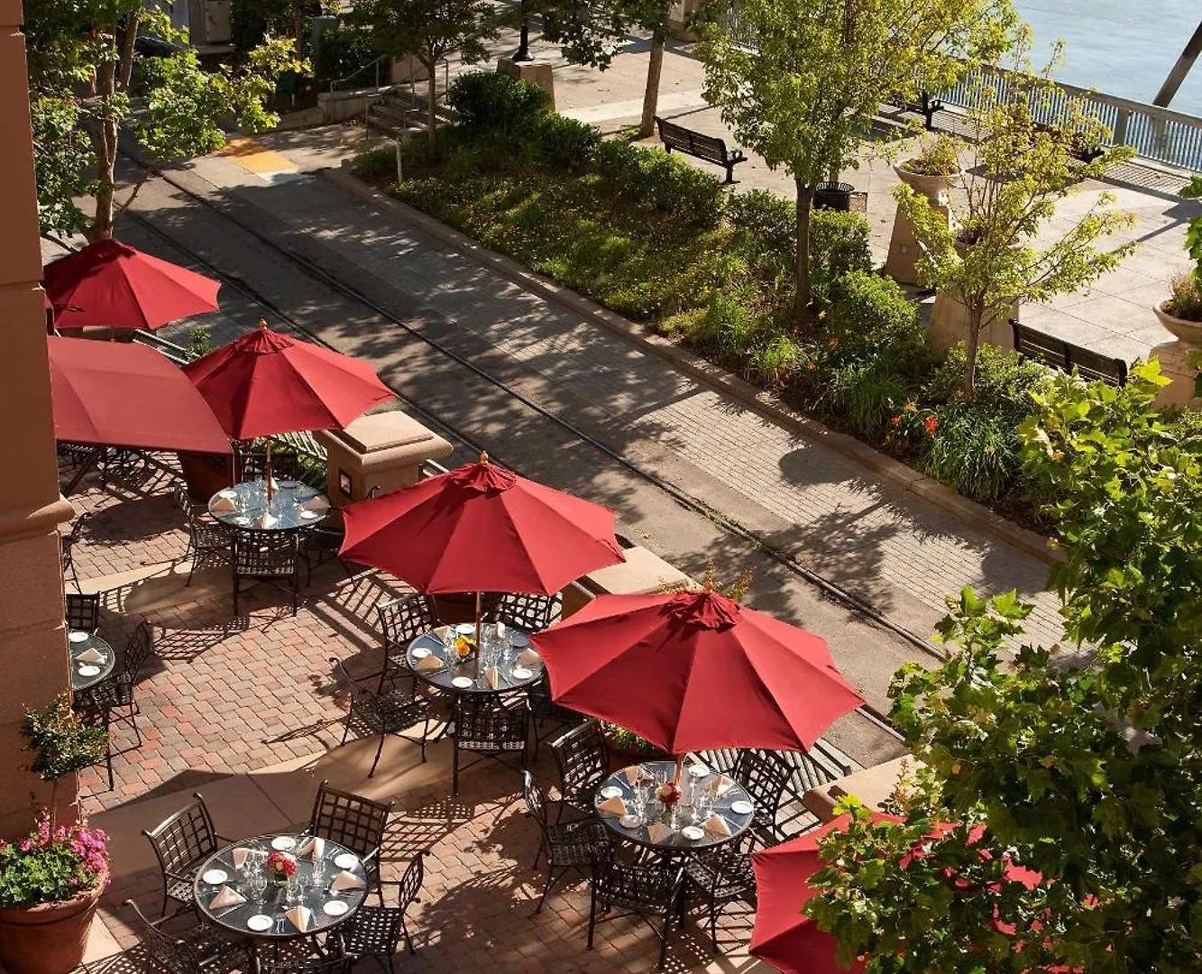 Embassy Suites By Hilton Sacramento Riverfront Promenade Hotel